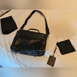 Tumi Black Leather Messenger w Tumi Travel Tag, Dust Bag, ID Badge, & Sm. Pouch
